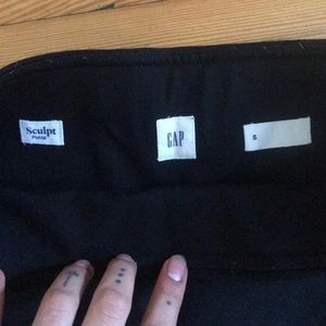 Sculpt Pointe Gap leggings with zip up ankle